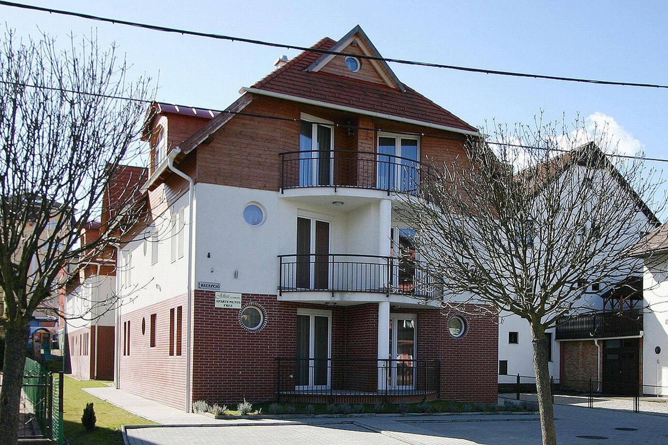 Centrum Apartmanház view 2