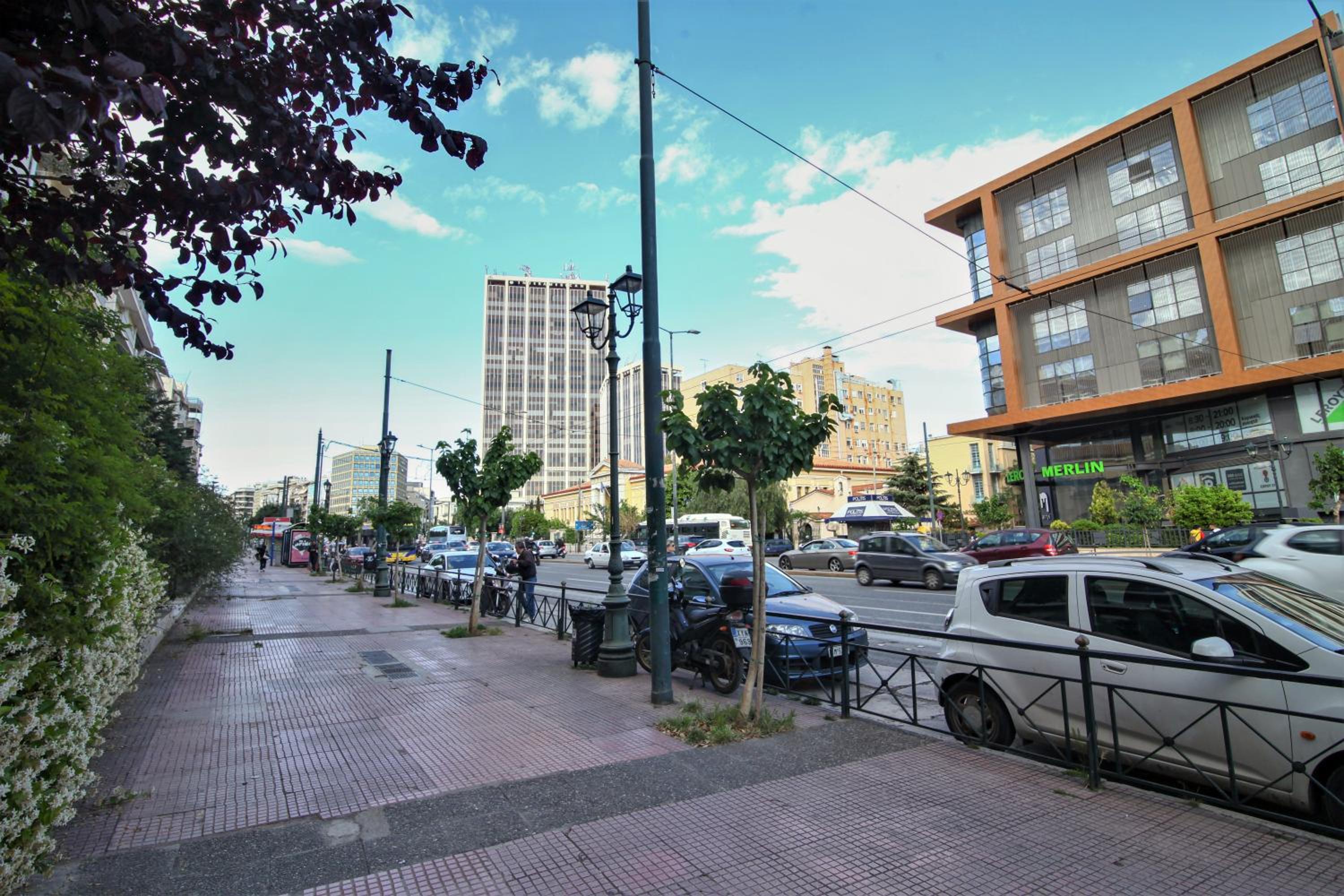 Best neighbourhood apartment in Athens near metro station & hospitals