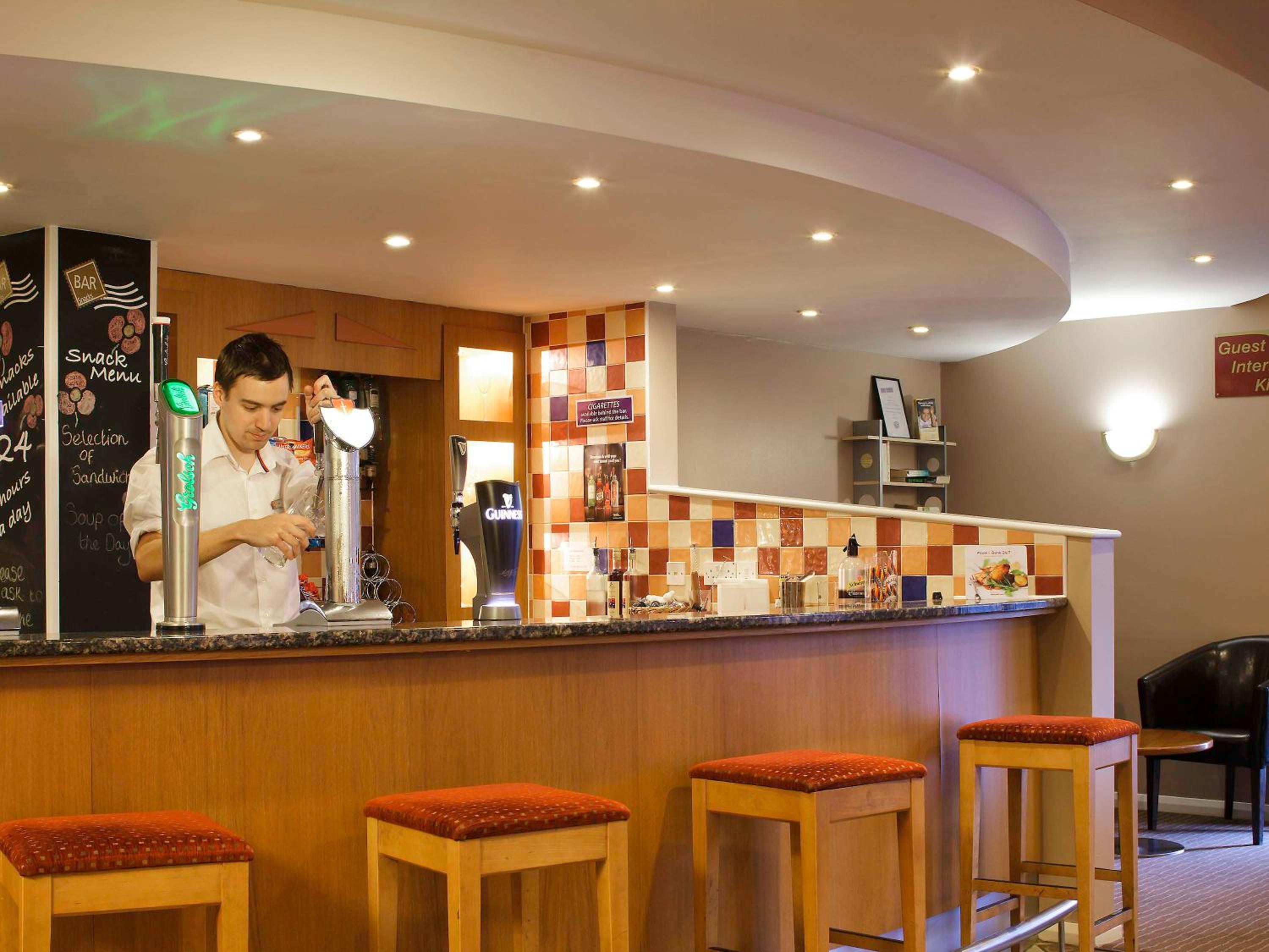 Chesterfield Vacations - ibis Chesterfield Centre - Market Town - Property Image 4