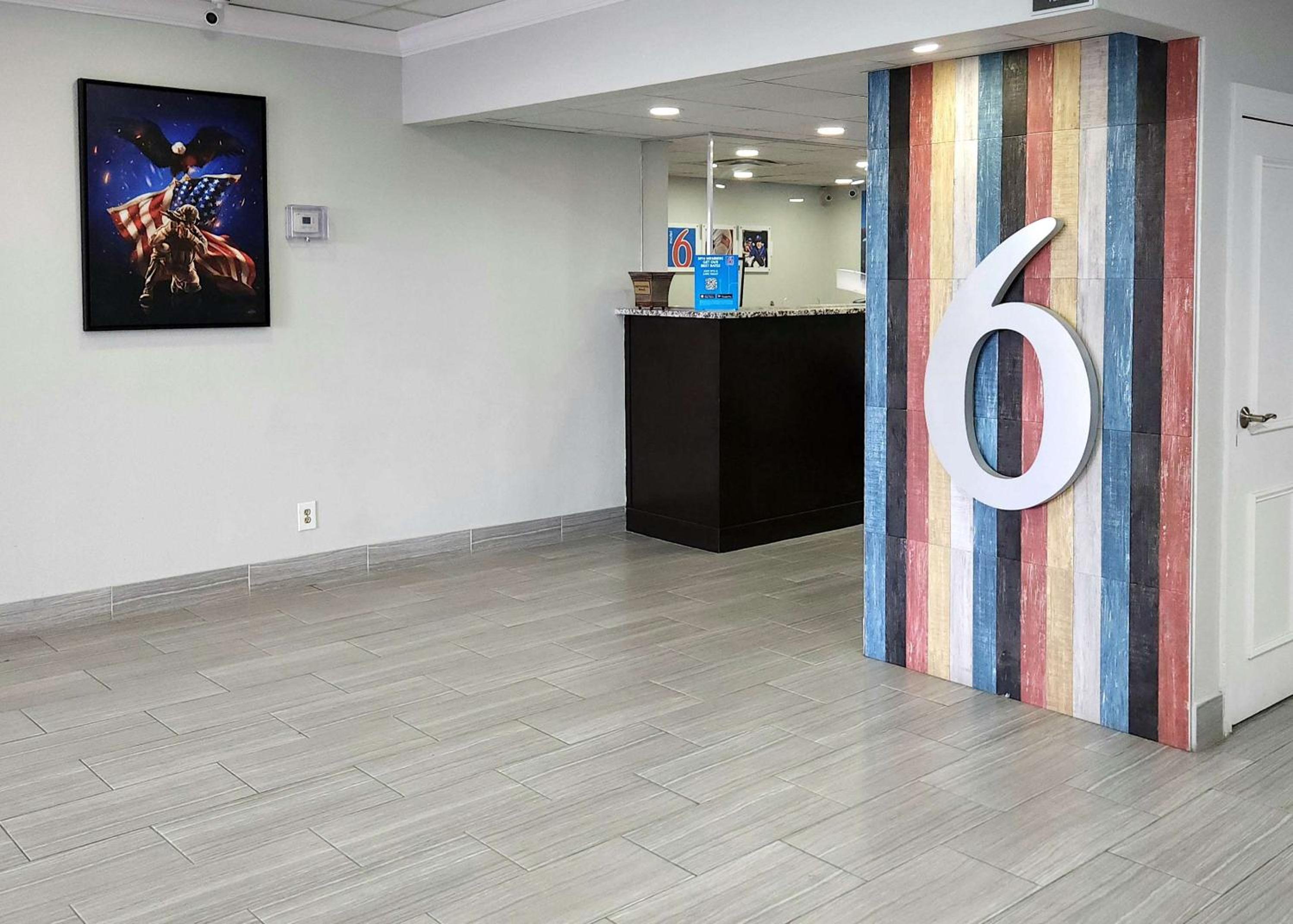 Motel 6-Columbus, GA - Downtown
