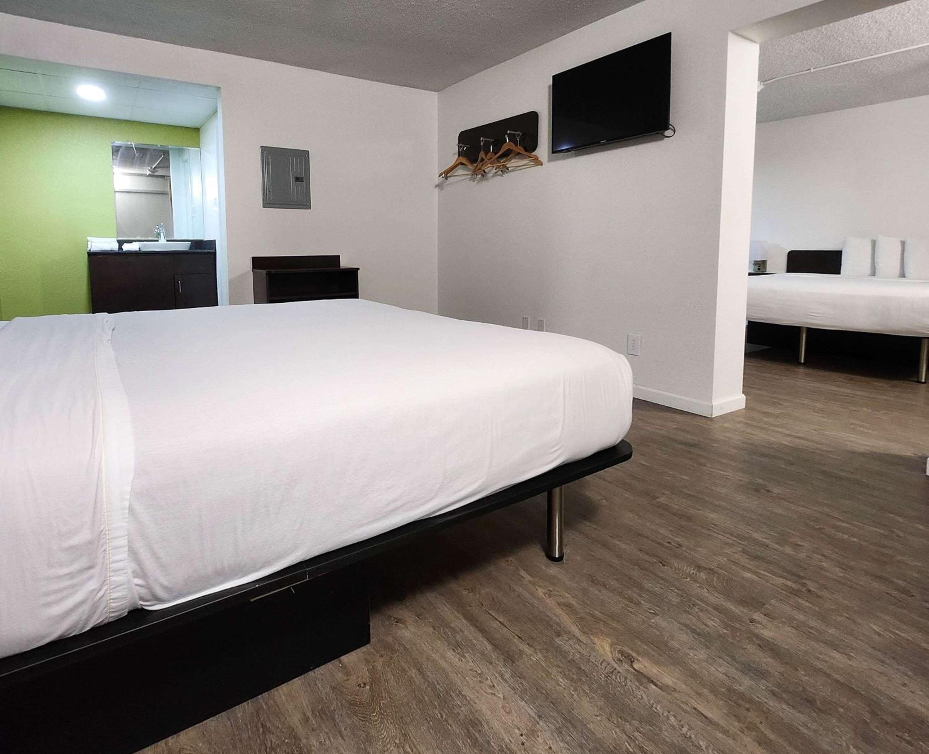 Motel 6-Columbus, GA - Downtown