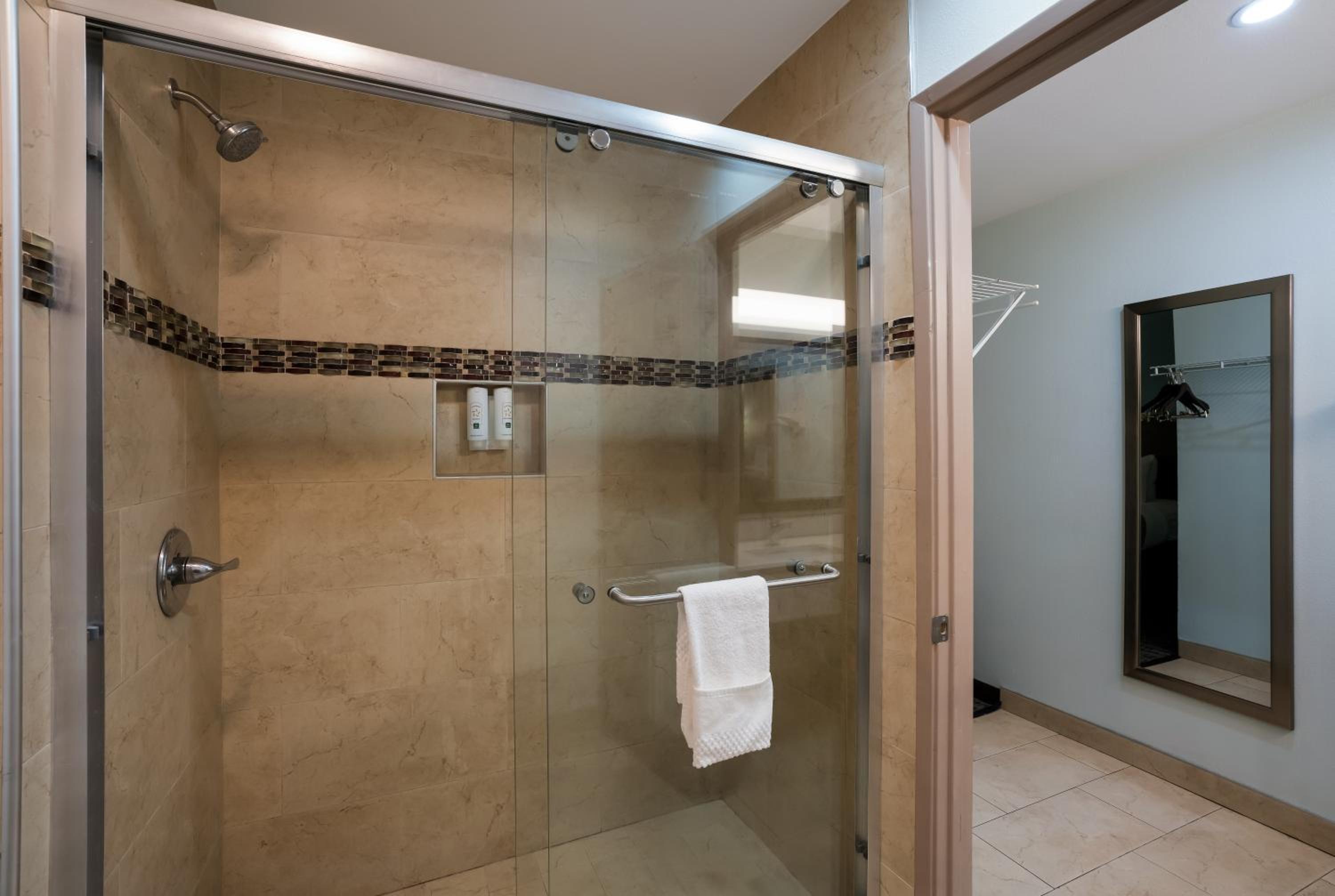 Fairfield Vacations - Quality Inn Fairfield Napa Valley Area - Property Image 24