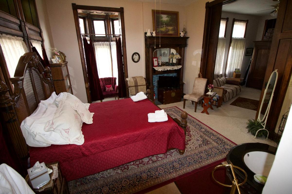Mansion on The Mile B&B