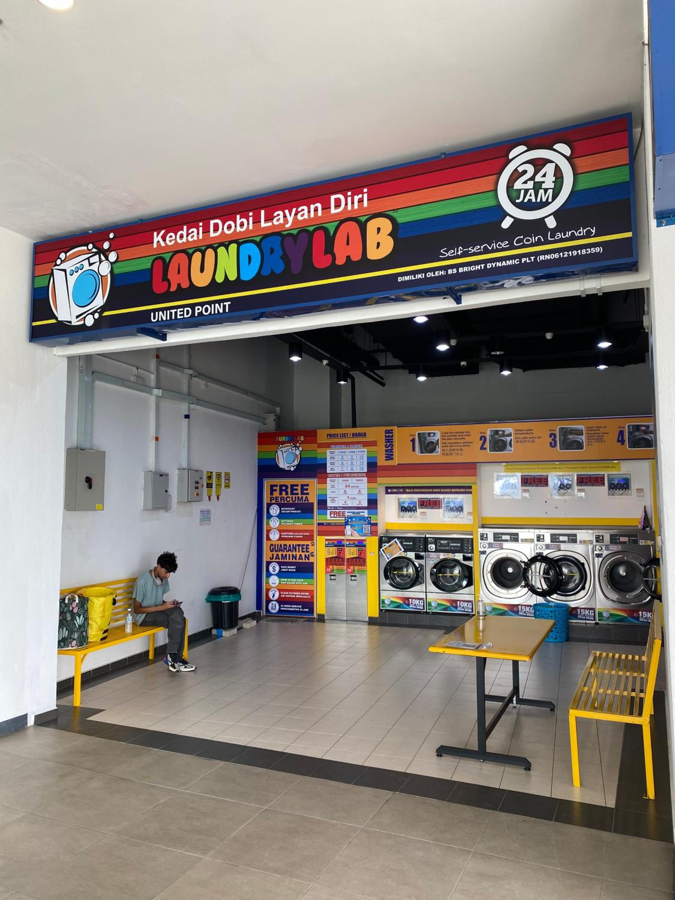 Cozy Family Suite Kepong DesaPark MontKiara Publika Mitec
