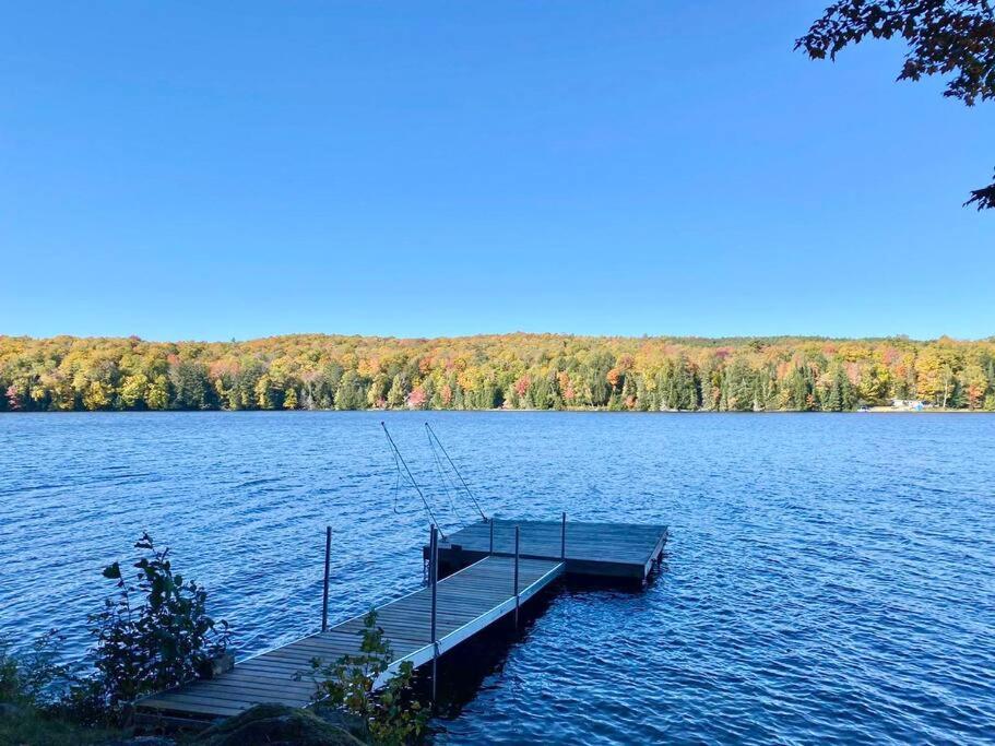 Dawson Loop Inn 3BR Lakefront Chalet Style Cottage