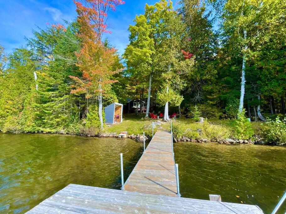 Dawson Loop Inn 3BR Lakefront Chalet Style Cottage
