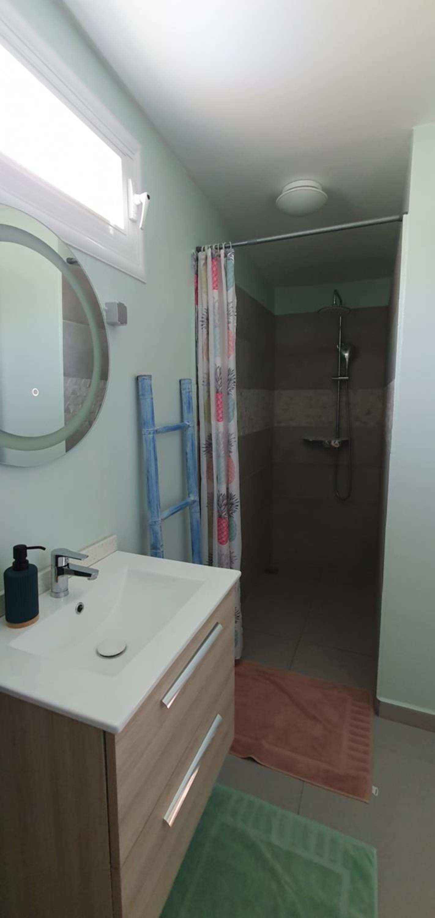 Photo 48