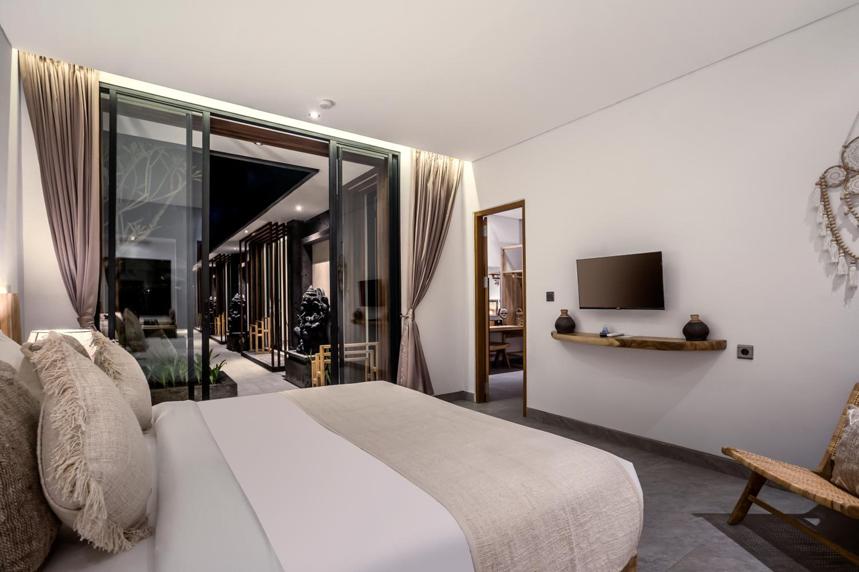 Villa Jehanne by BaliSuperHost