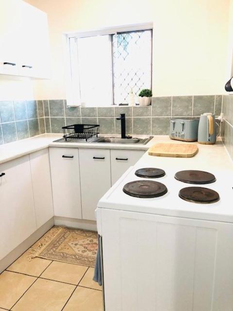 Trinity Beach Vacations - Trinity Beach Sea Breeze 3 Bedroom Apartment - Property Image 8