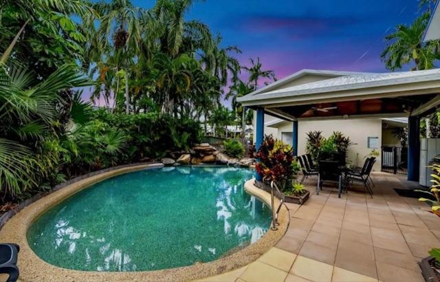 Trinity Beach Vacations - Trinity Beach Sea Breeze 3 Bedroom Apartment - Property Image 6