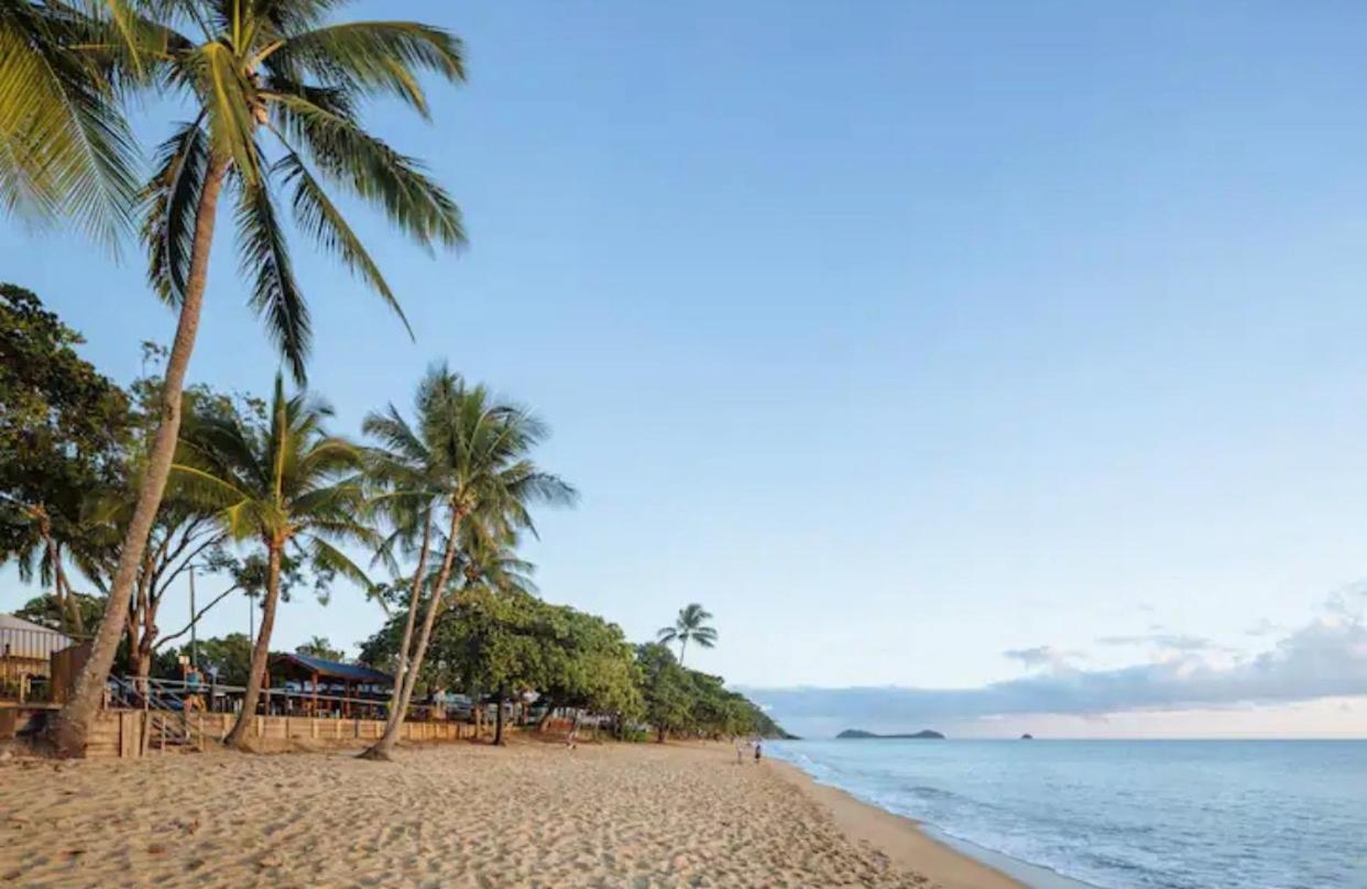 Trinity Beach Vacations - Trinity Beach Sea Breeze 3 Bedroom Apartment - Property Image 1