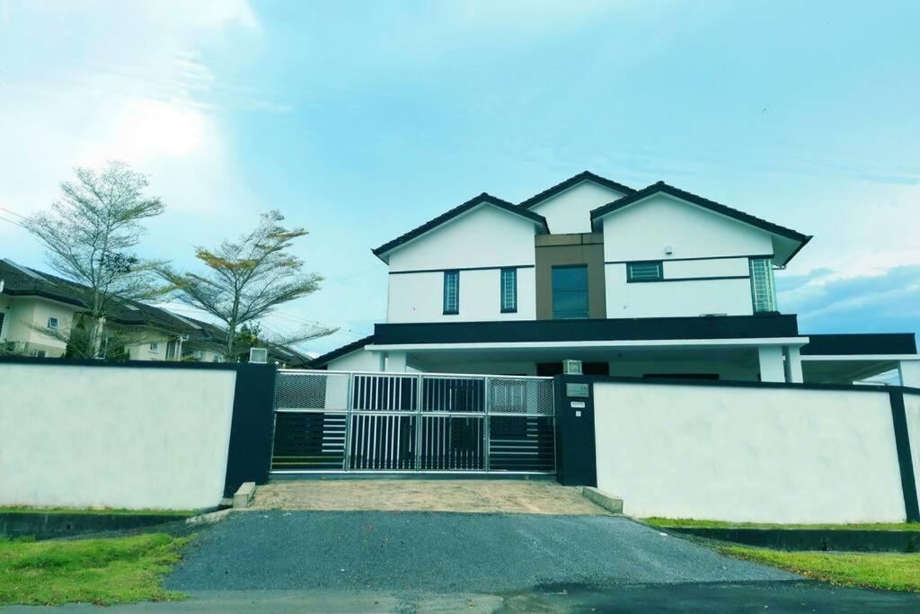 JJ Homestay -Stapok