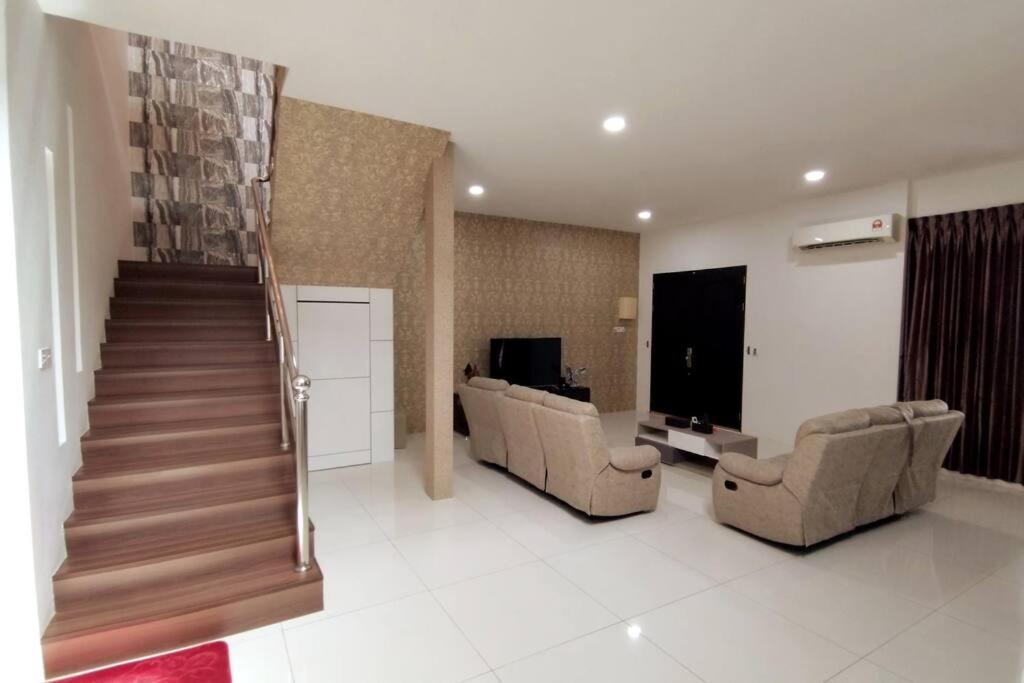 JJ Homestay -Stapok