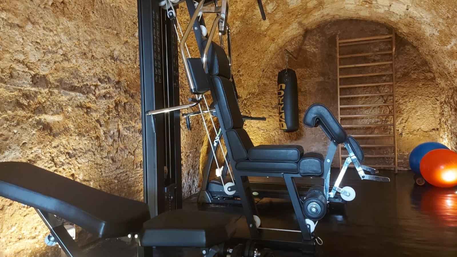 FONDO MONDELLO