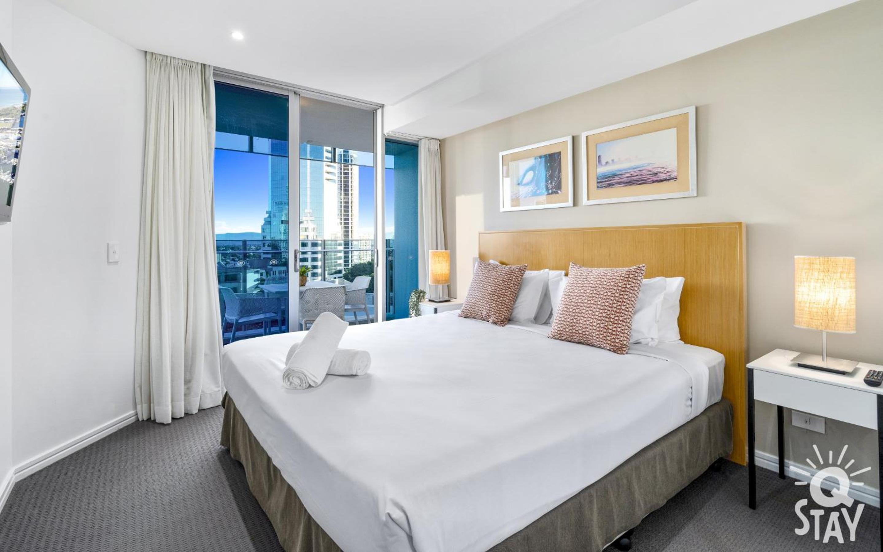H'Residence Surfers Paradise MID WEEK MADNESS DEAL - Q Stay