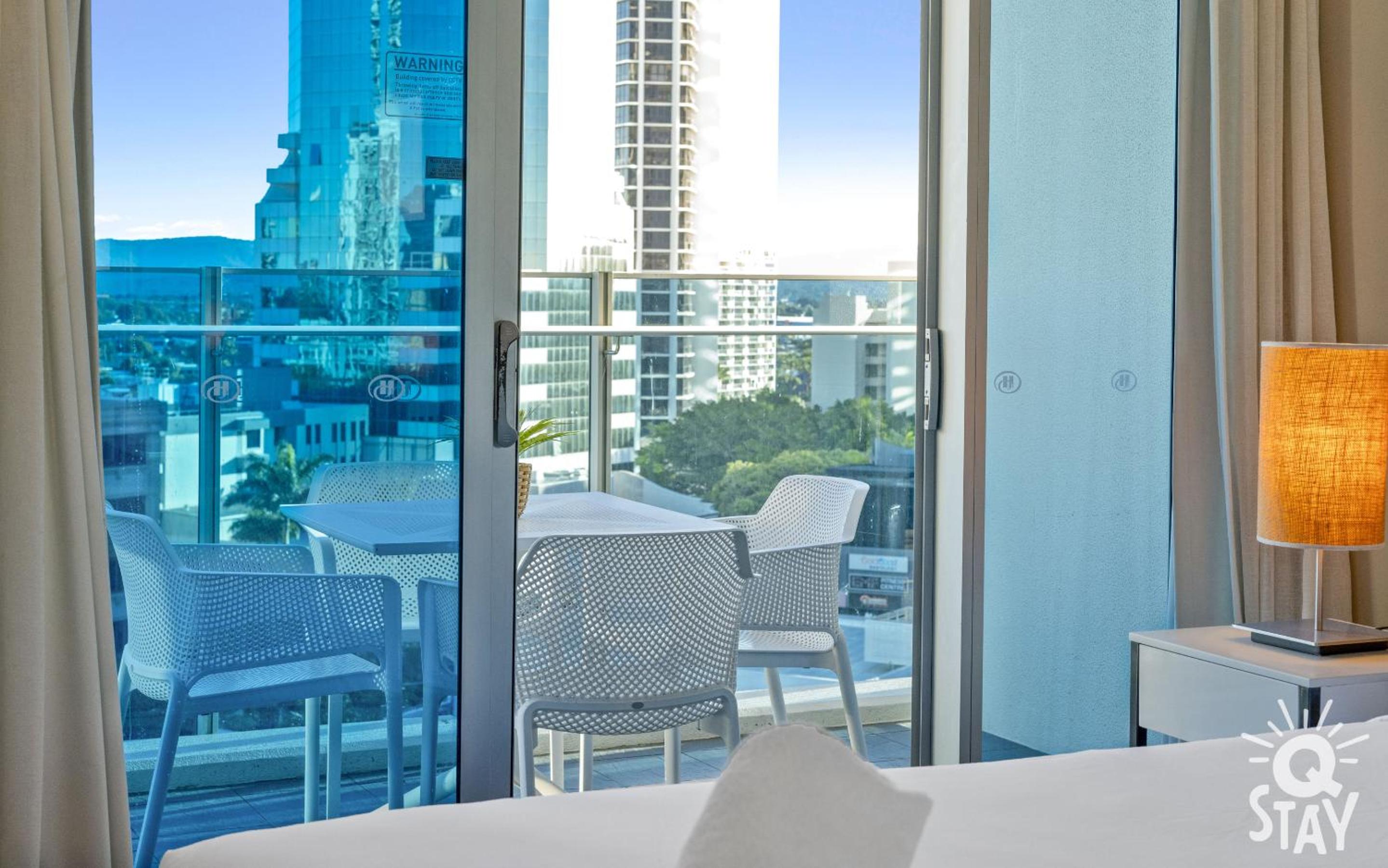 H'Residence Surfers Paradise MID WEEK MADNESS DEAL - Q Stay