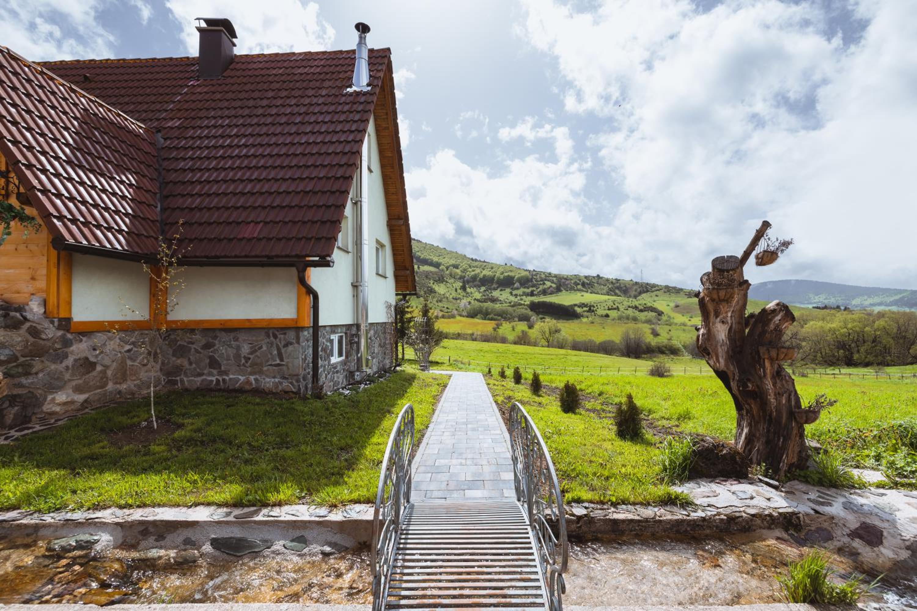 Mountain House Kosjenka view 3