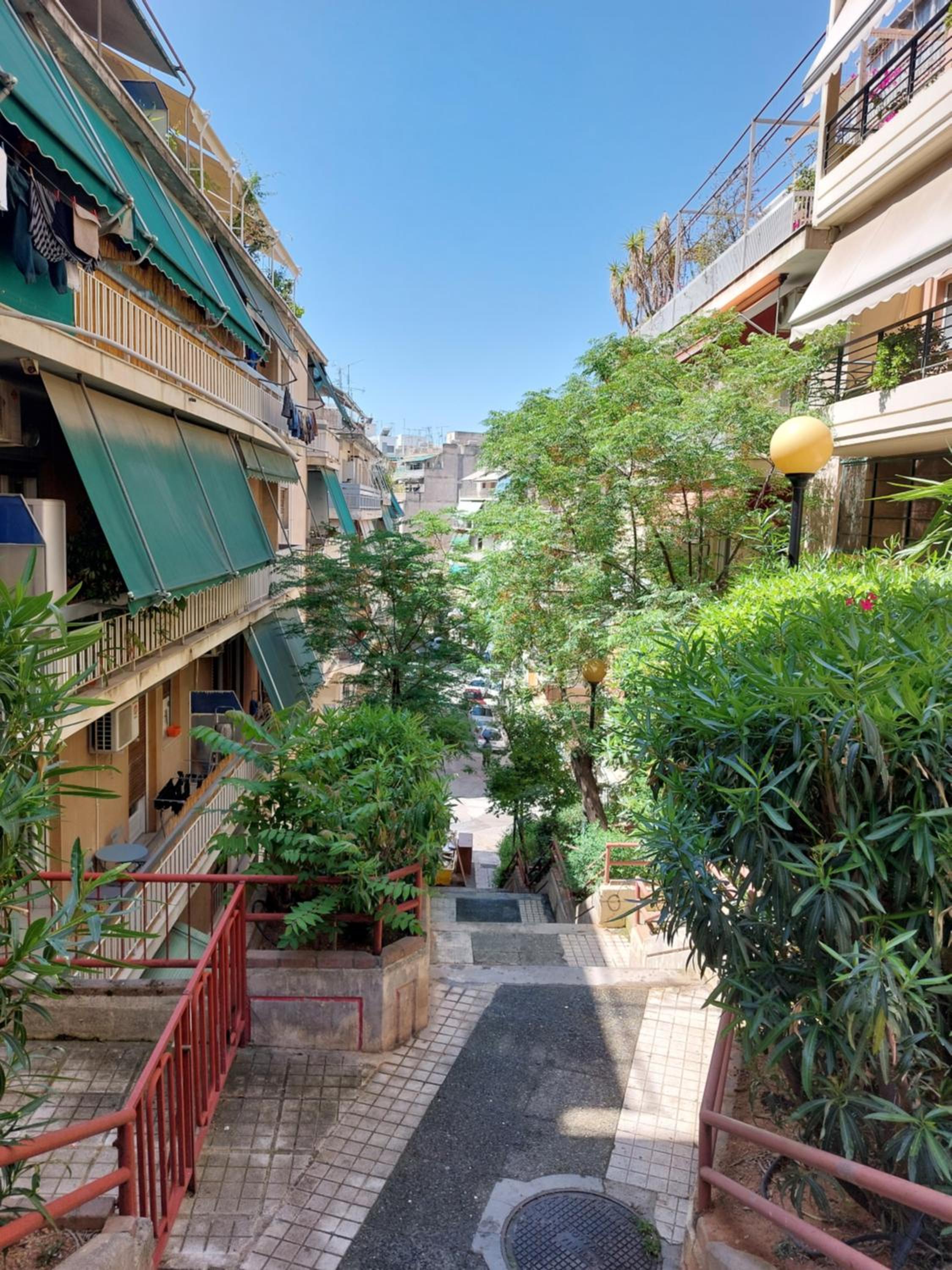 Retro Stay Athens
