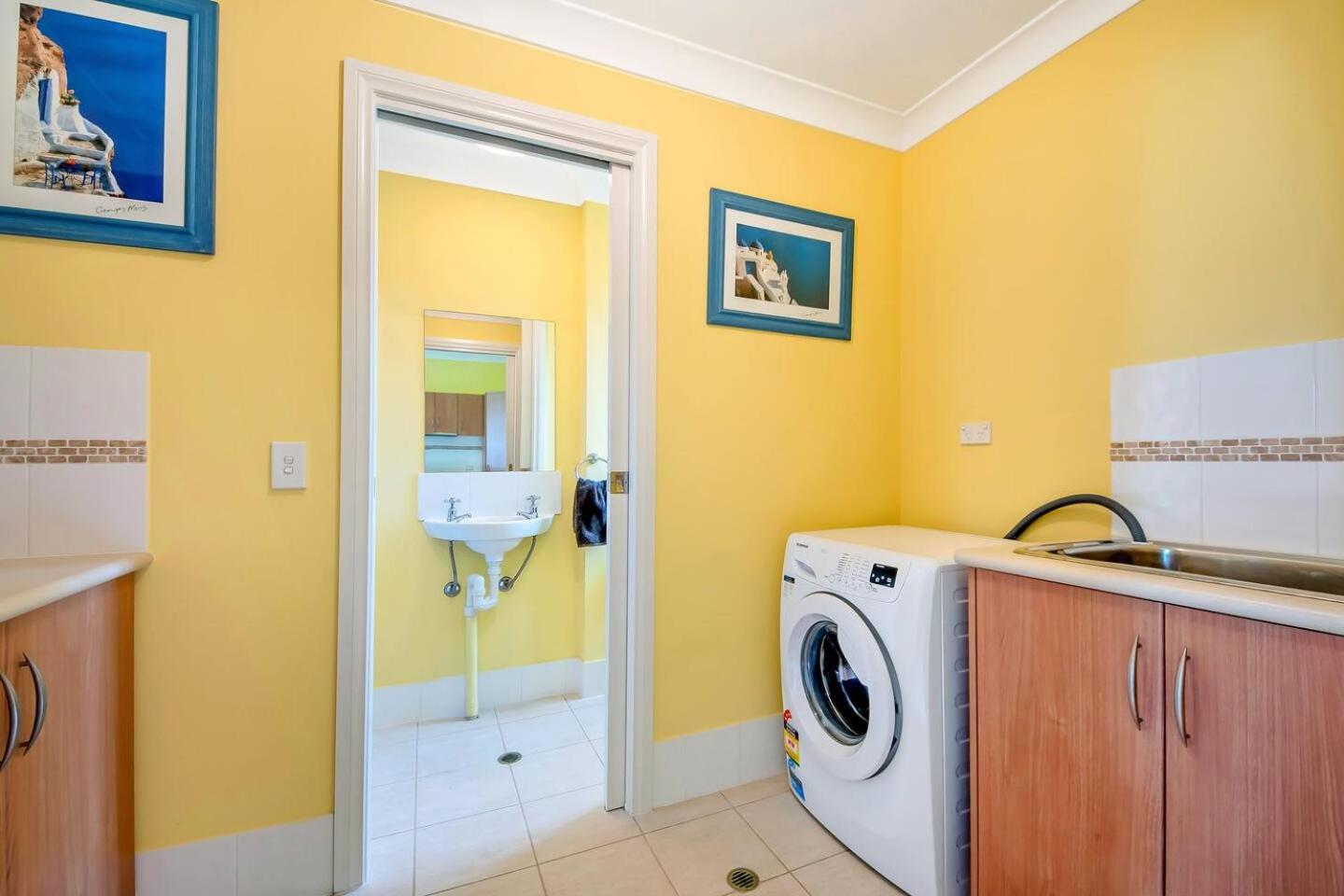 11 Vesta Dve - BYO Linen - Waterfront