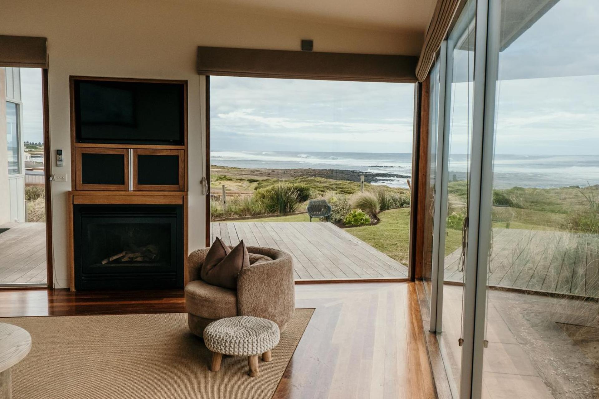 Hearns Beachside Villa 9