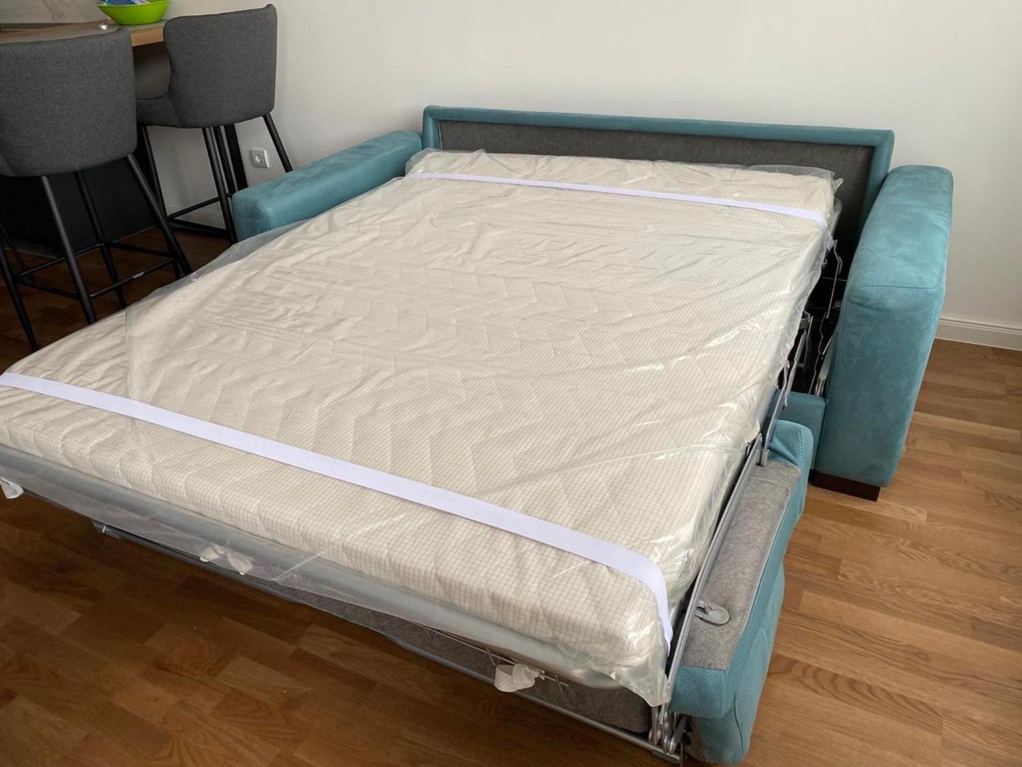 Zeus Apartment
