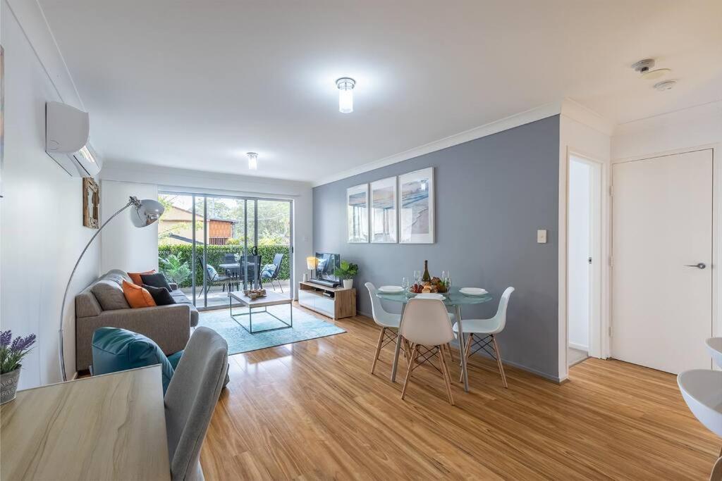 MikaLex - Walking distance from the beach!