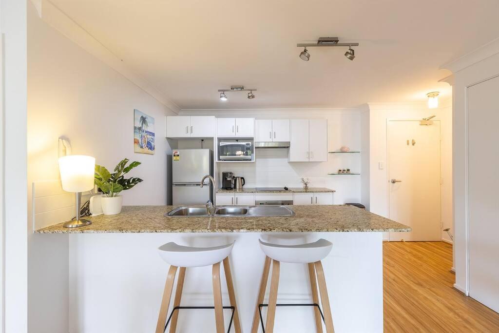 MikaLex - Walking distance from the beach!