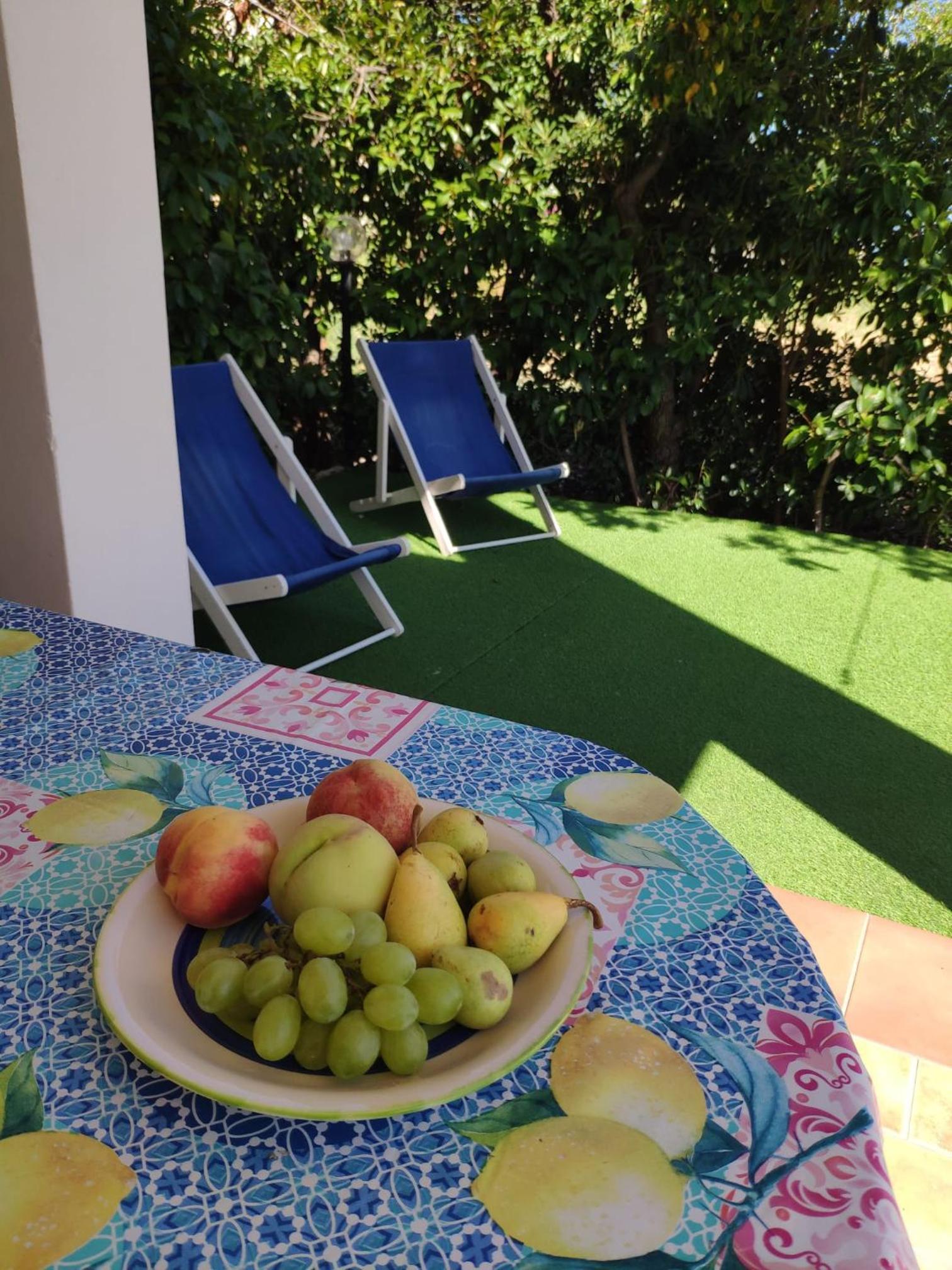 Sul mare con spiaggetta privata vicino a Cefalù.
