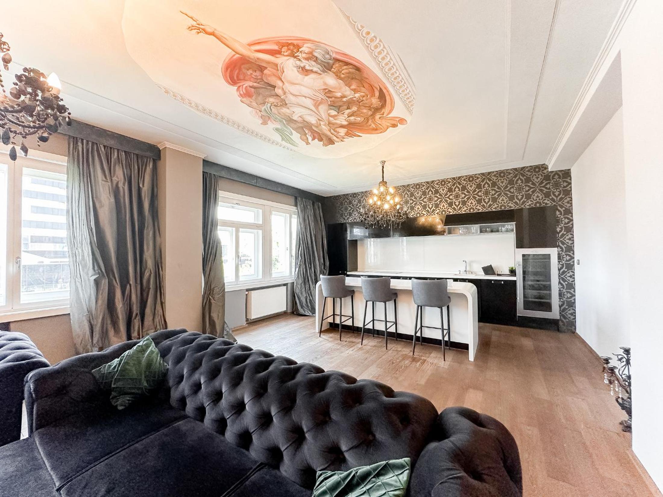Premium Apt Kosice Center 3 room 150m2 Hlavna ulica view 5