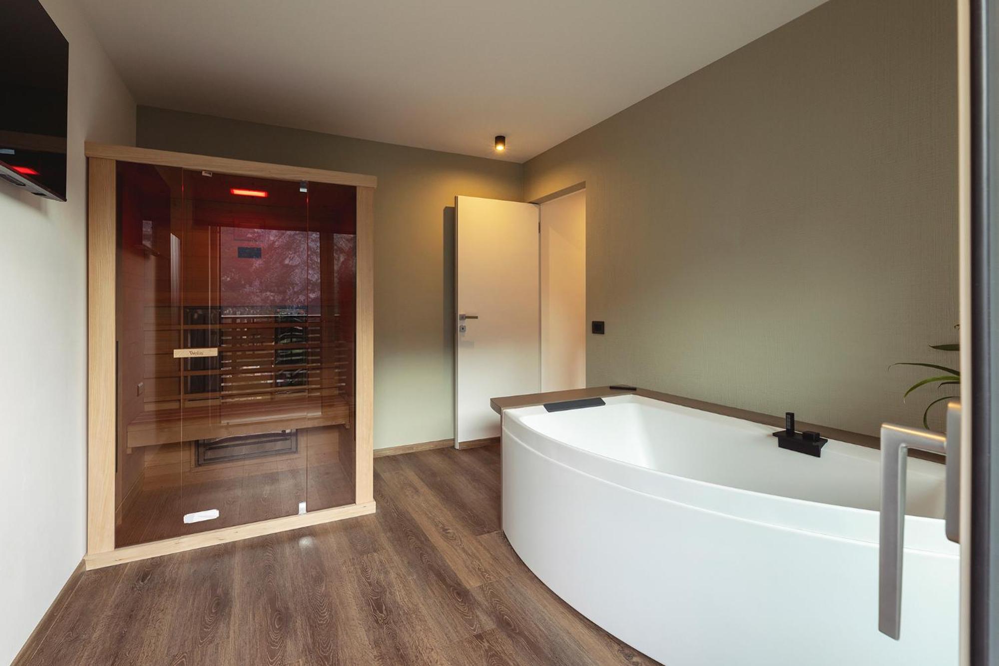 Jacuzzi