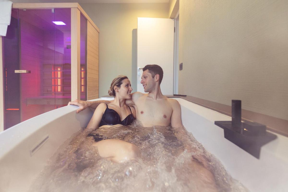 Jacuzzi