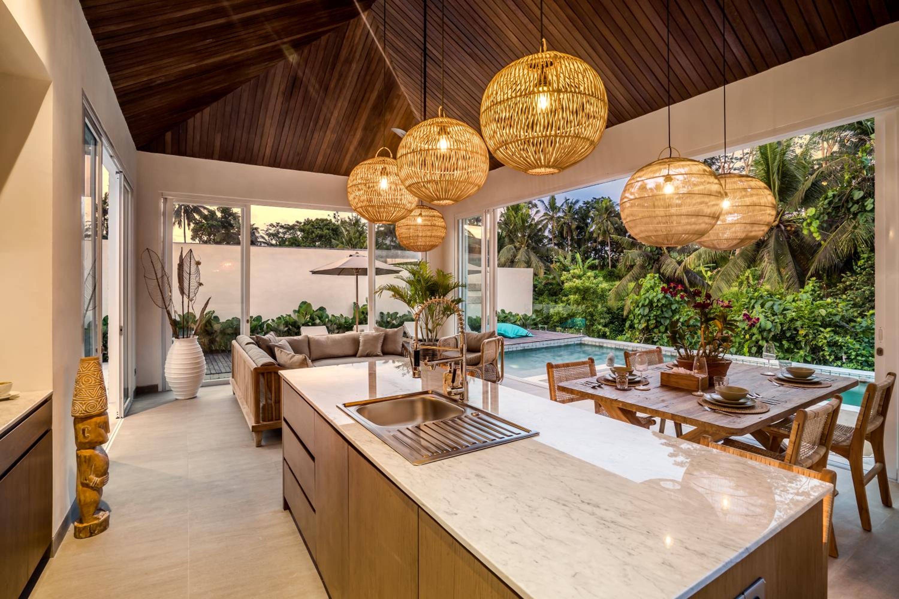 Villa Sunrise by BaliSuperHost