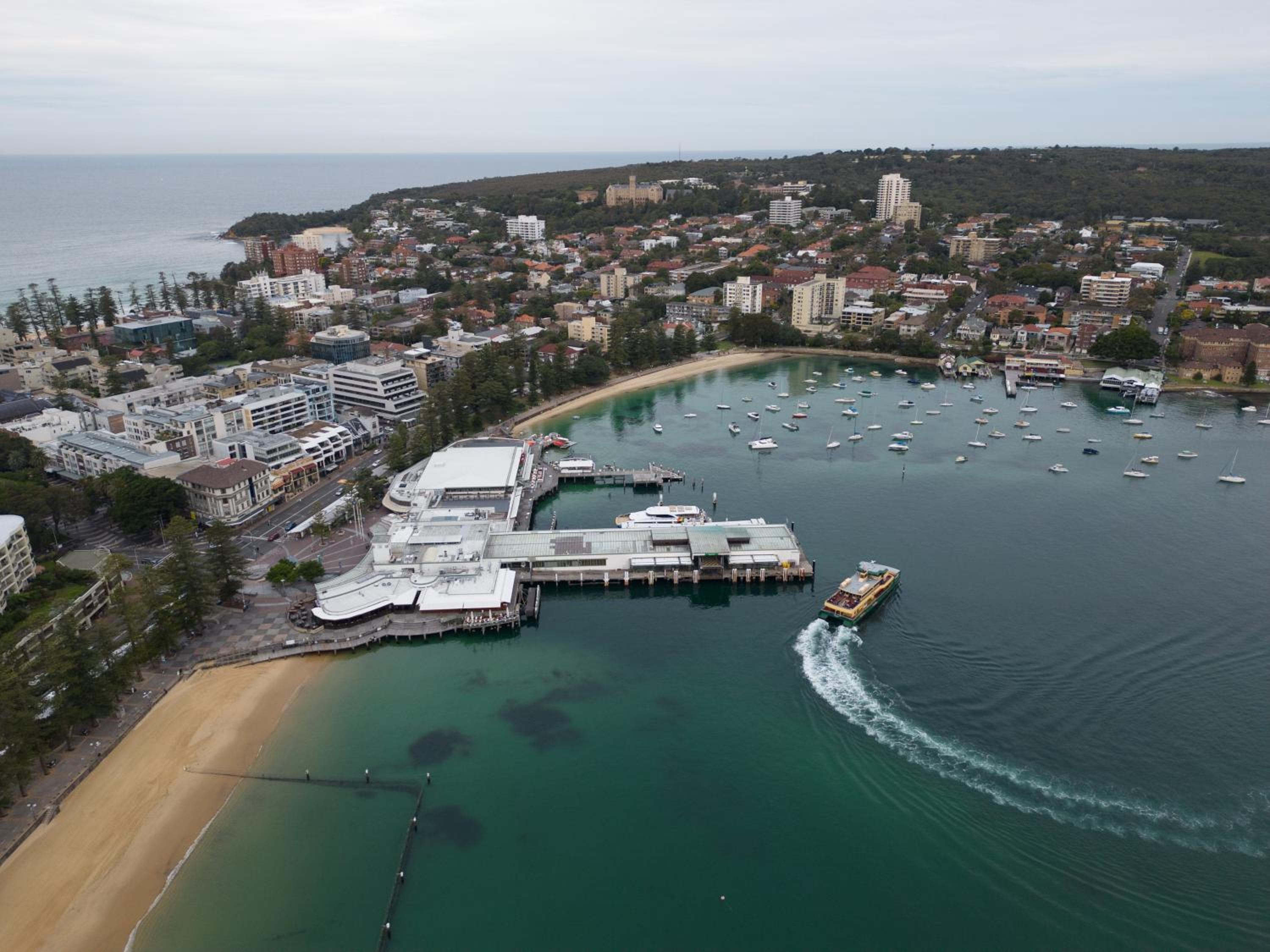 The Manly House - 100 steps from Manly Beach