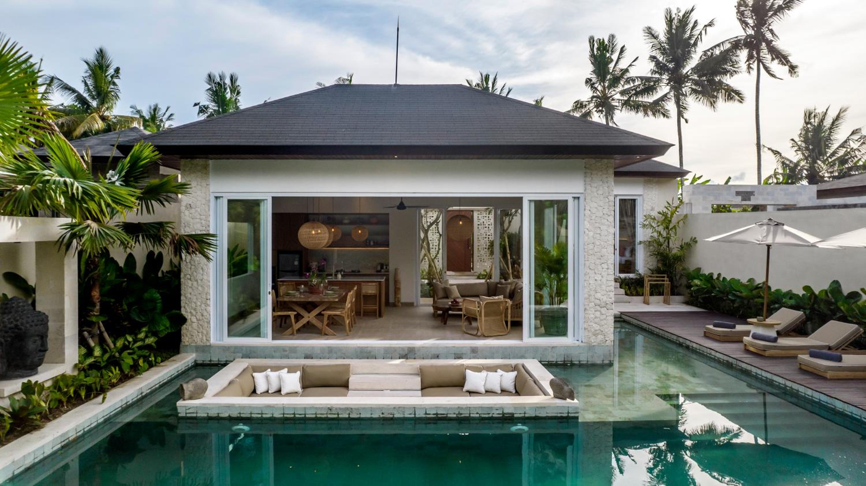 Villa Sunrise by BaliSuperHost