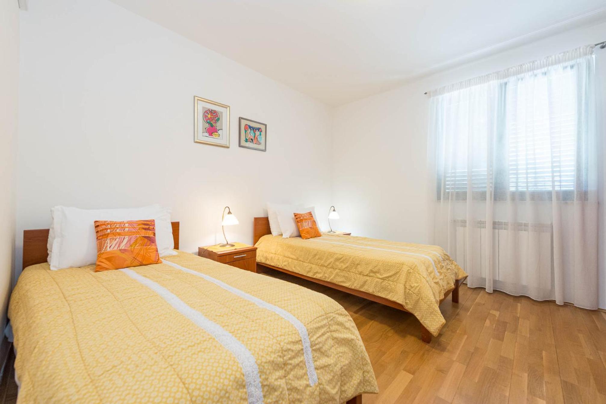 Apartments Maller