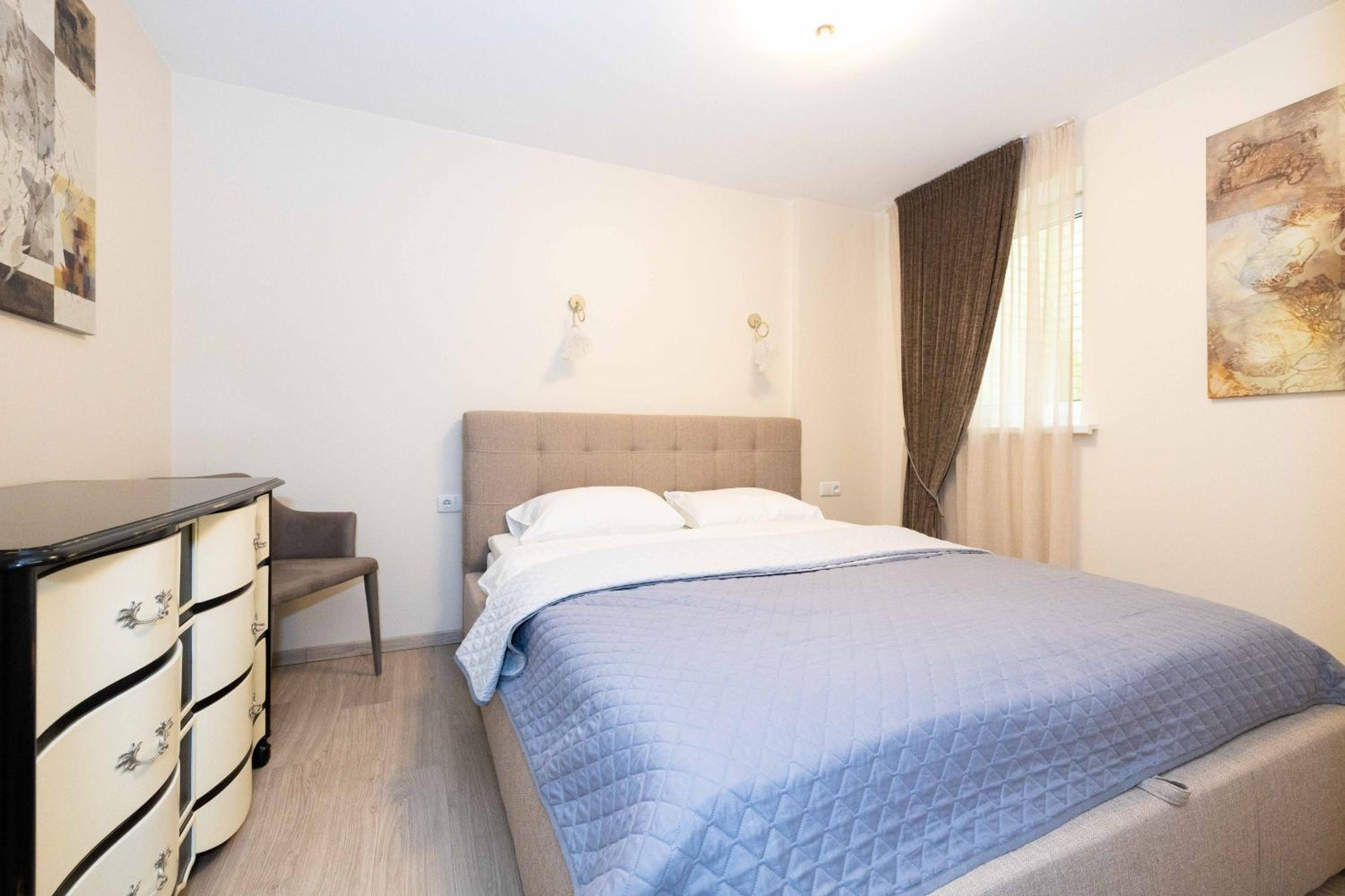 Vanagupe Apartment Lower Ground Floor, By Chost view 4