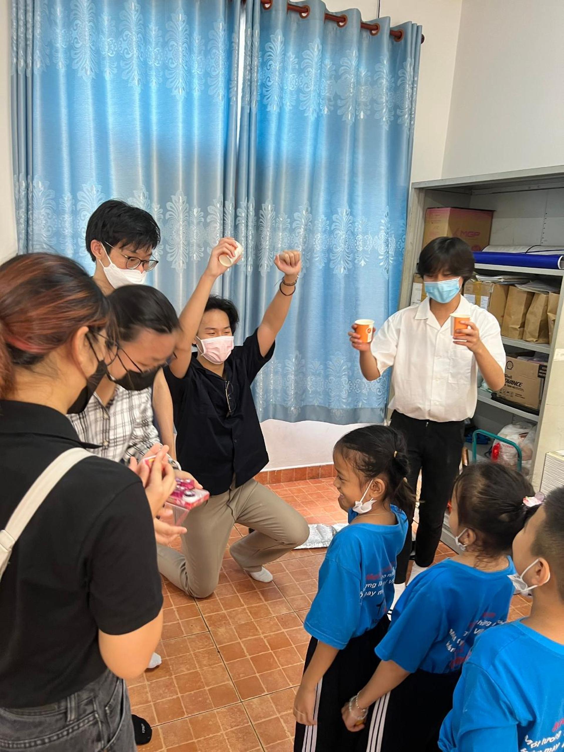 Nhà Khách Làng May Mắn - Village Chance