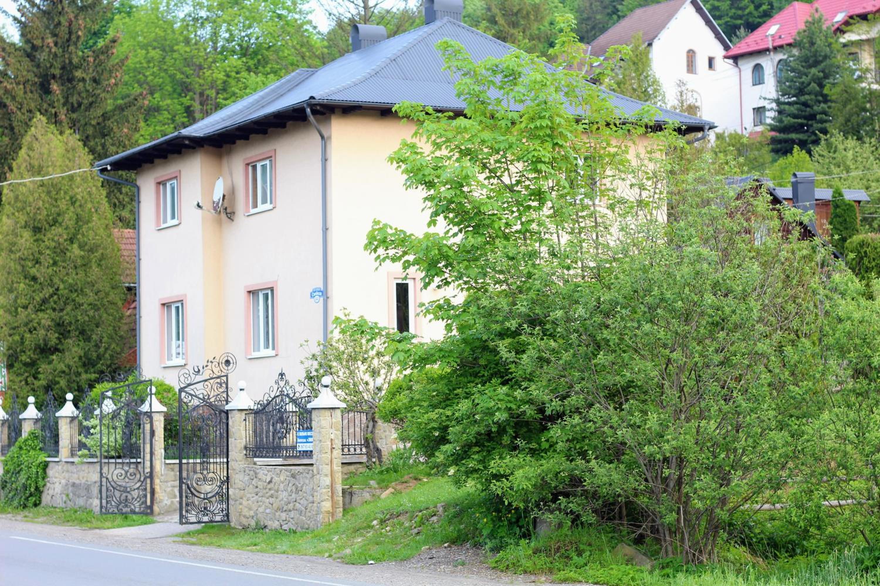 Photo 10