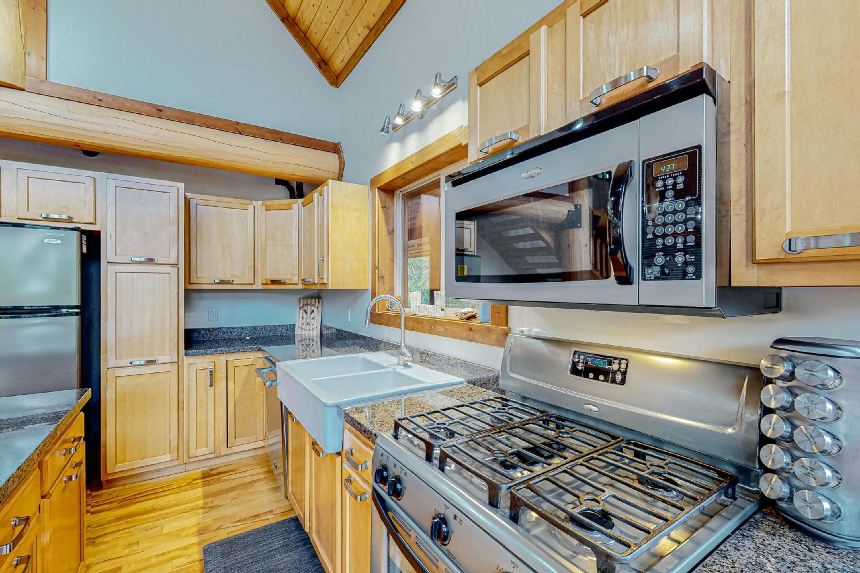 Lakeview Chalet