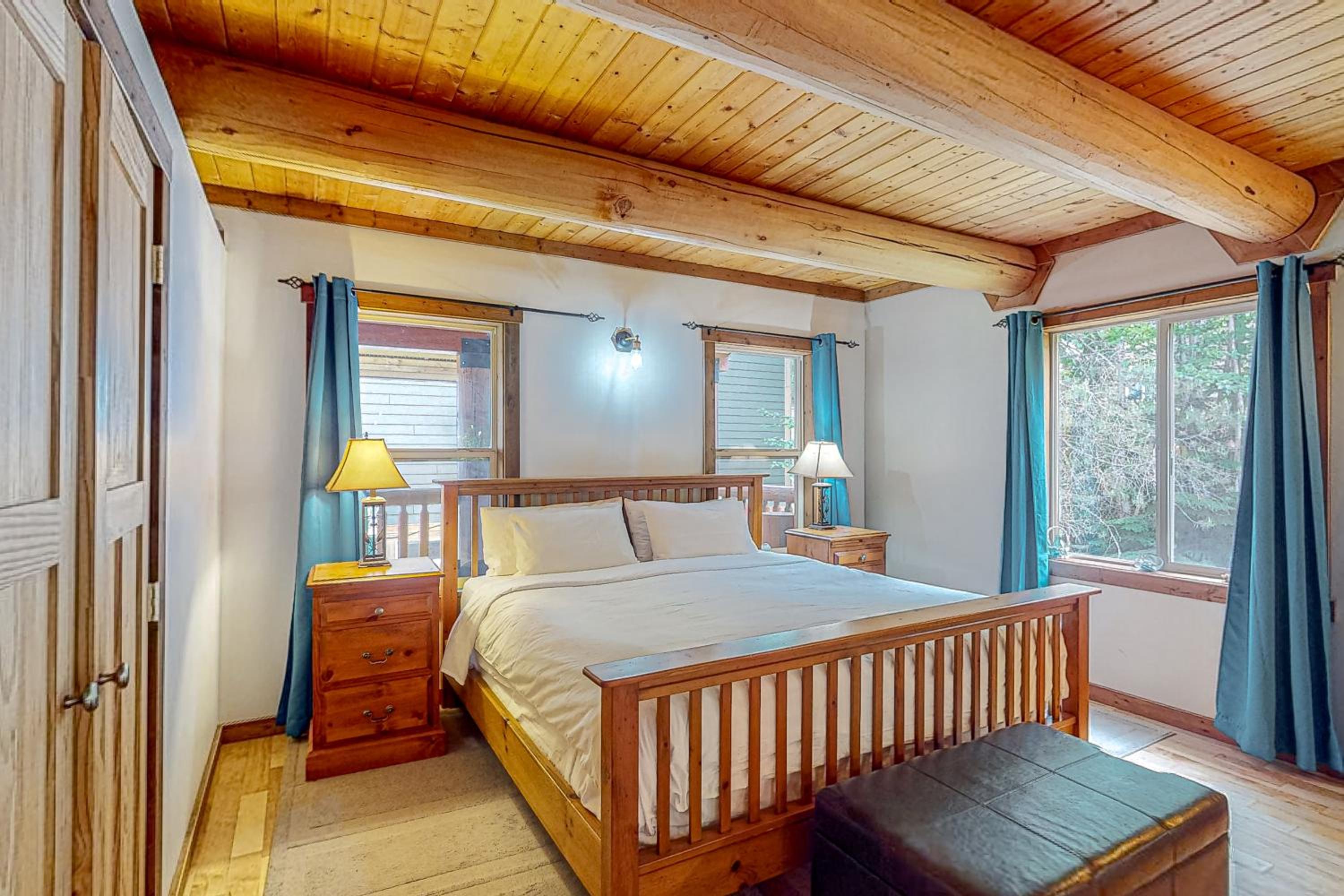 Lakeview Chalet
