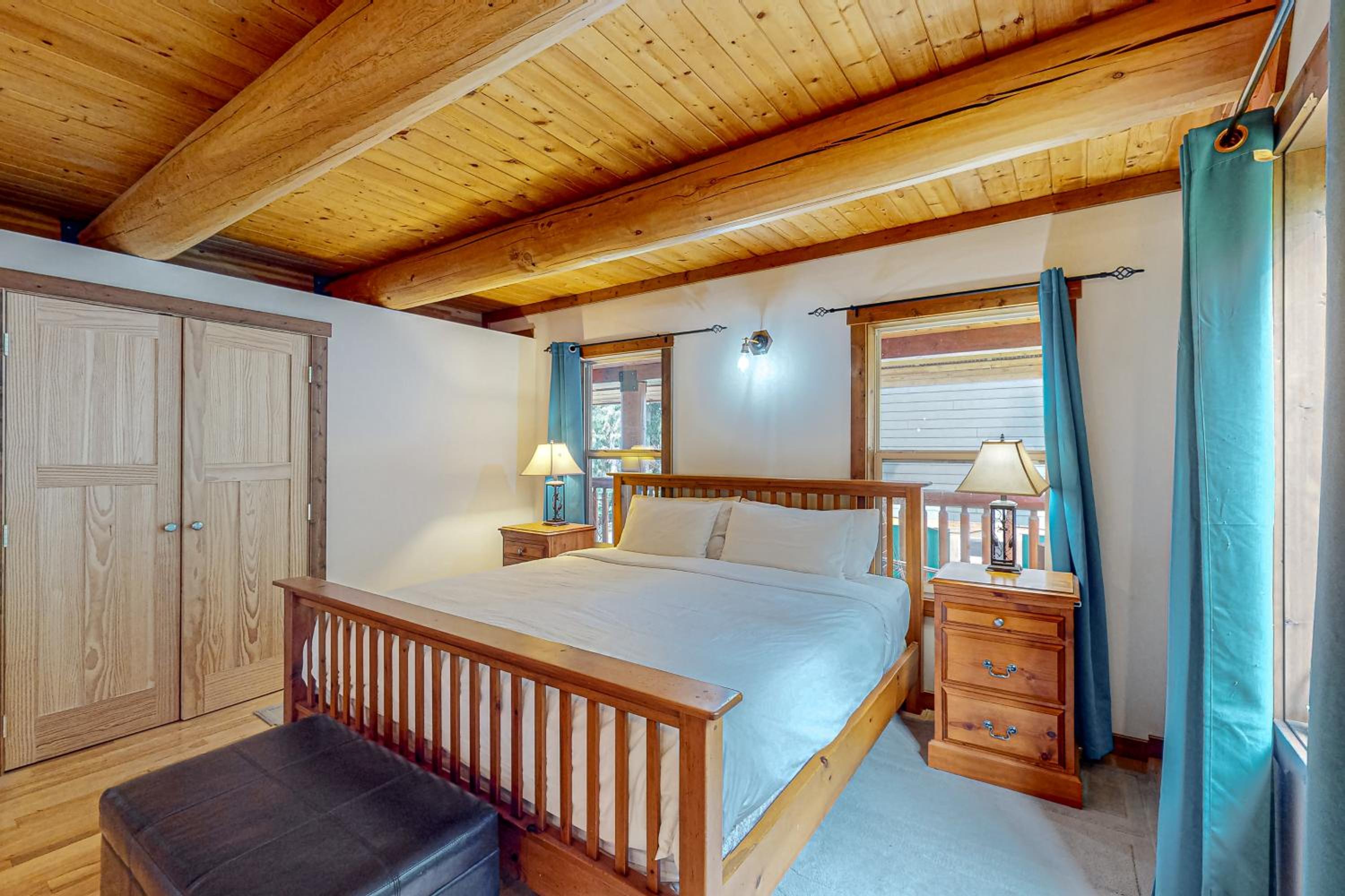Lakeview Chalet