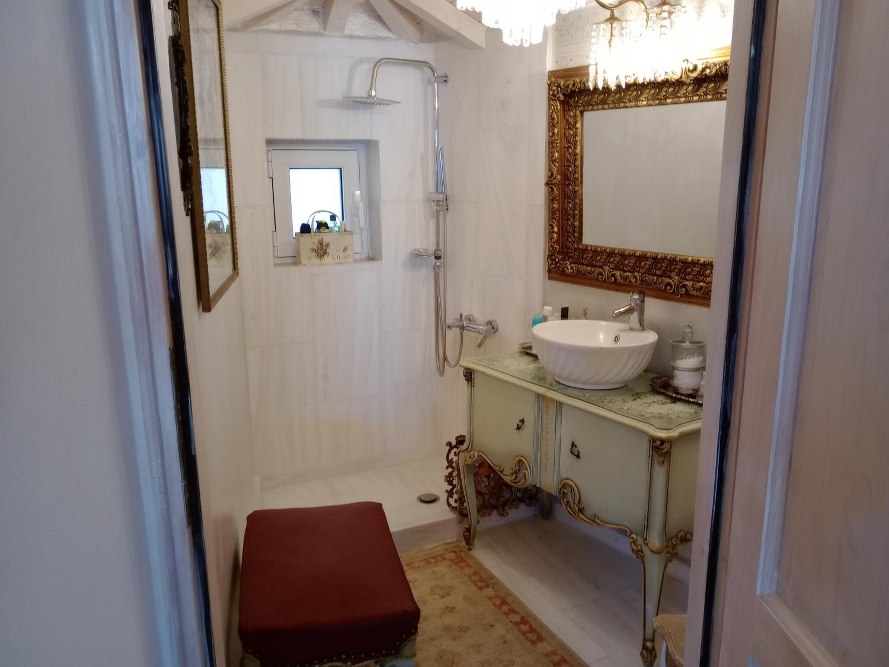 Penelope suite