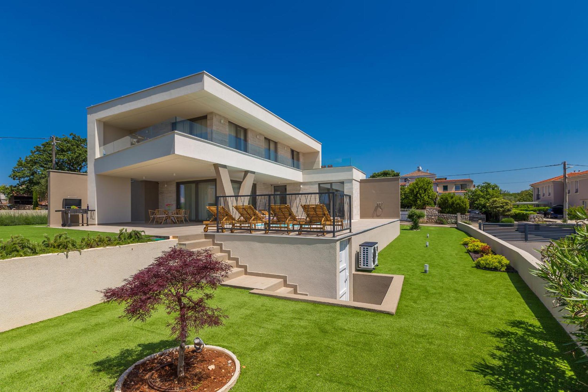 Villa VISTA with private pool and sauna