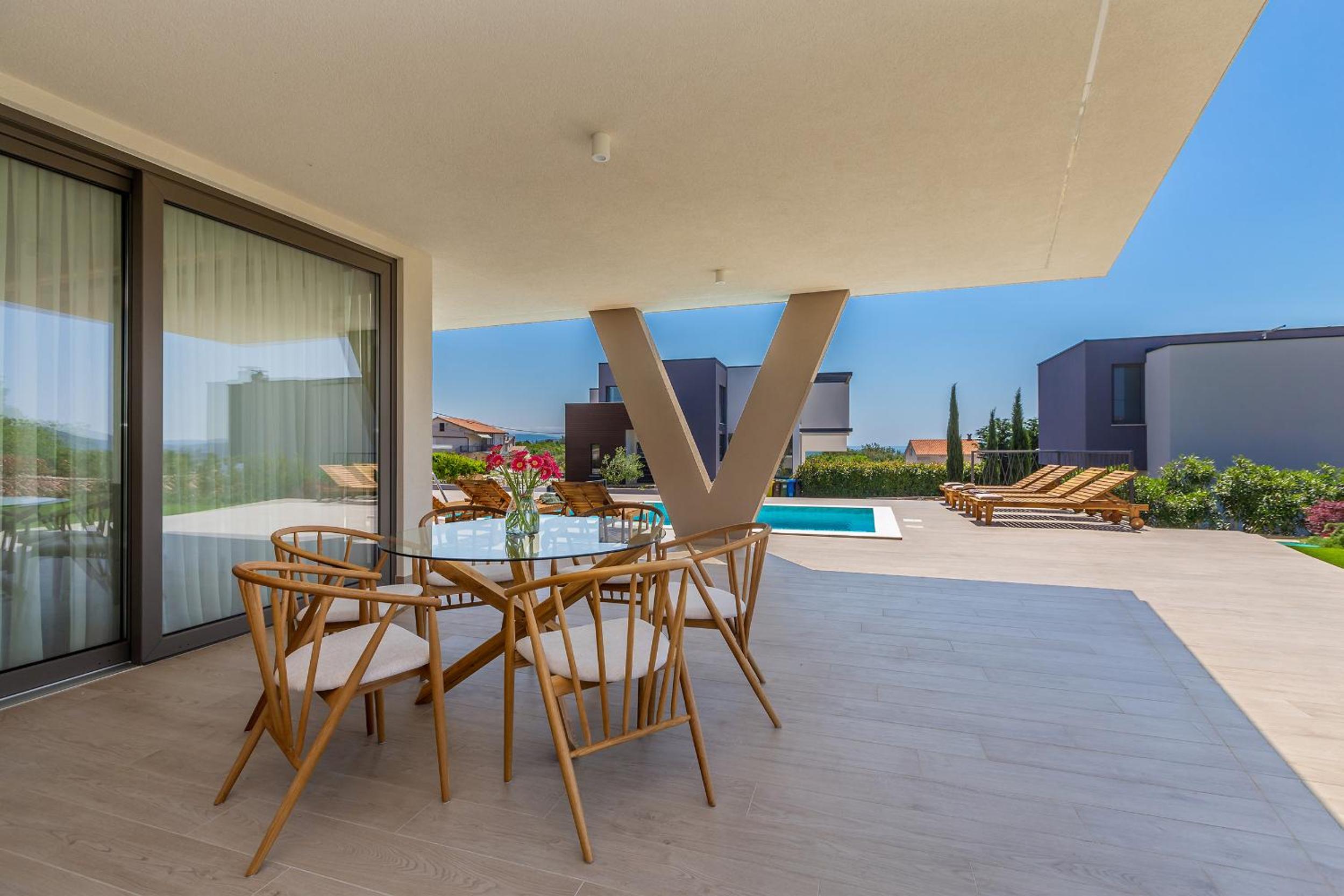 Villa VISTA with private pool and sauna