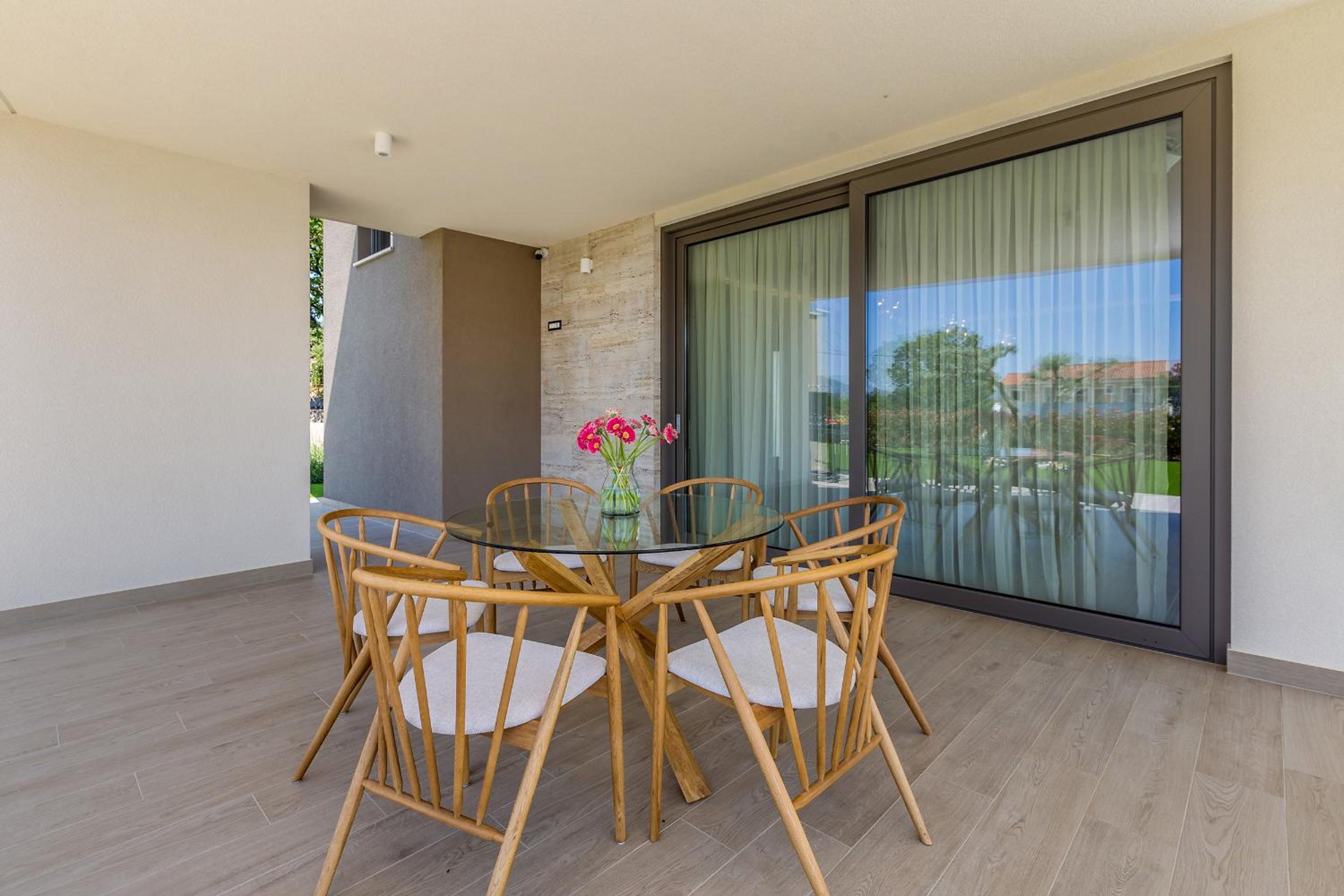 Villa VISTA with private pool and sauna