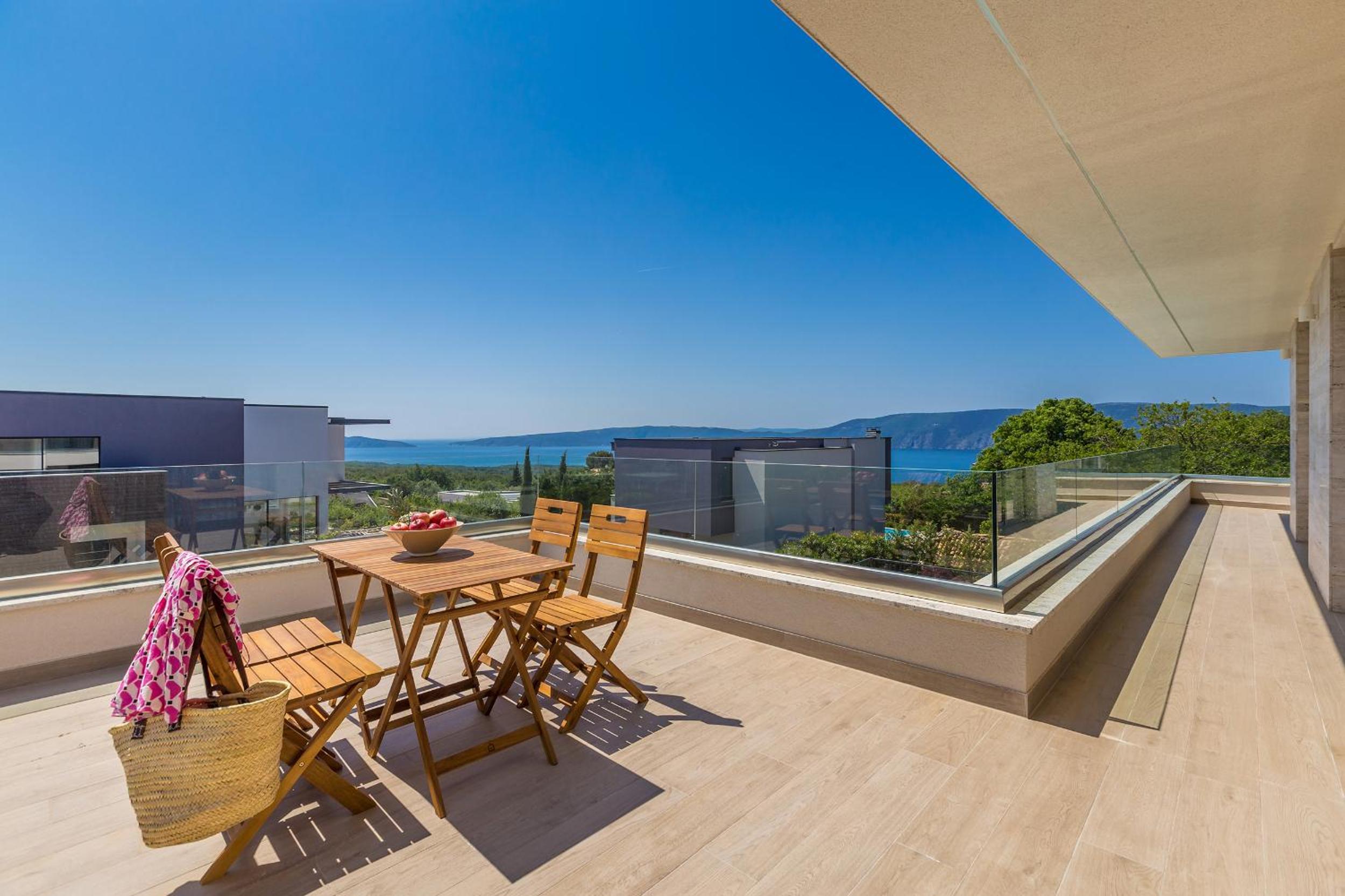 Villa VISTA with private pool and sauna