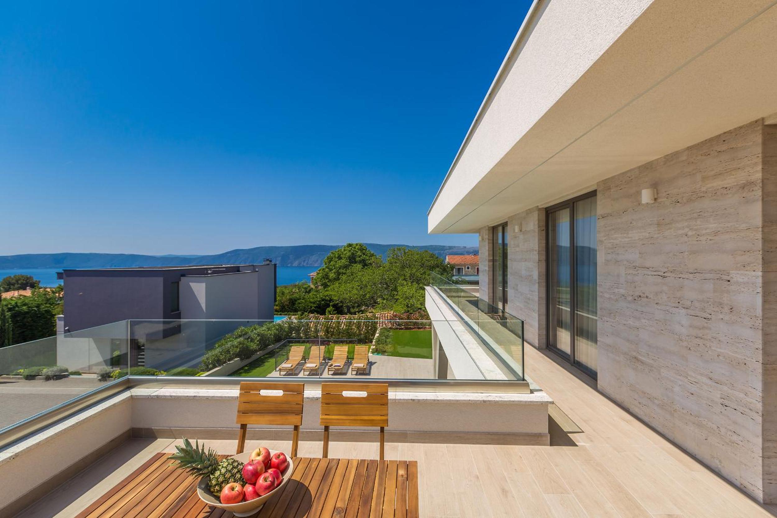 Villa VISTA with private pool and sauna