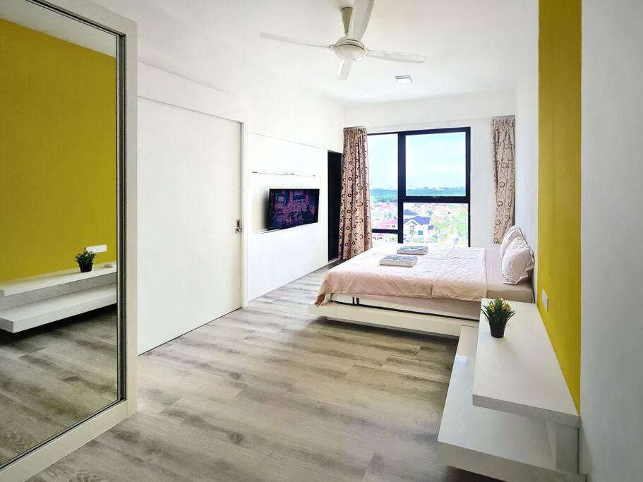 Mosaic Southkey 1 bedroom Mid Valley by GDRAGON HomeStay