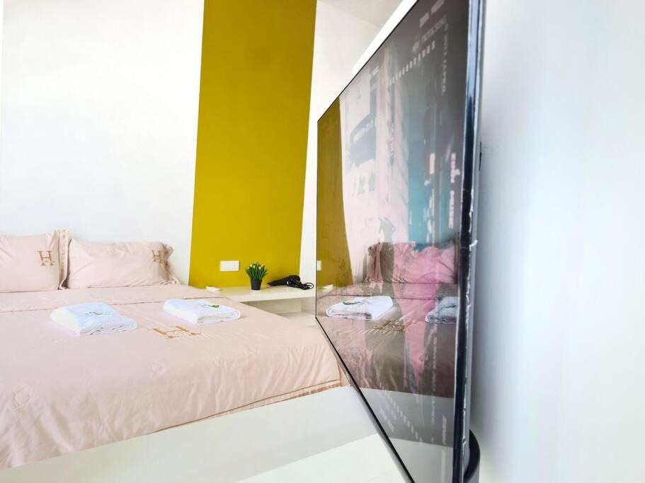 Mosaic Southkey 1 bedroom Mid Valley by GDRAGON HomeStay