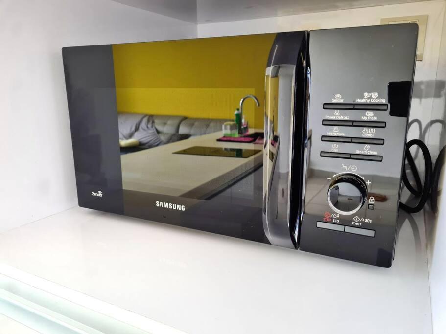 Mosaic Southkey 1 bedroom Mid Valley by GDRAGON HomeStay